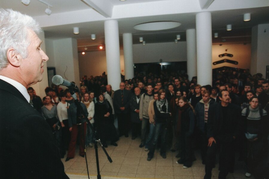 DU1160-7-foto-vernisaz-023.jpeg